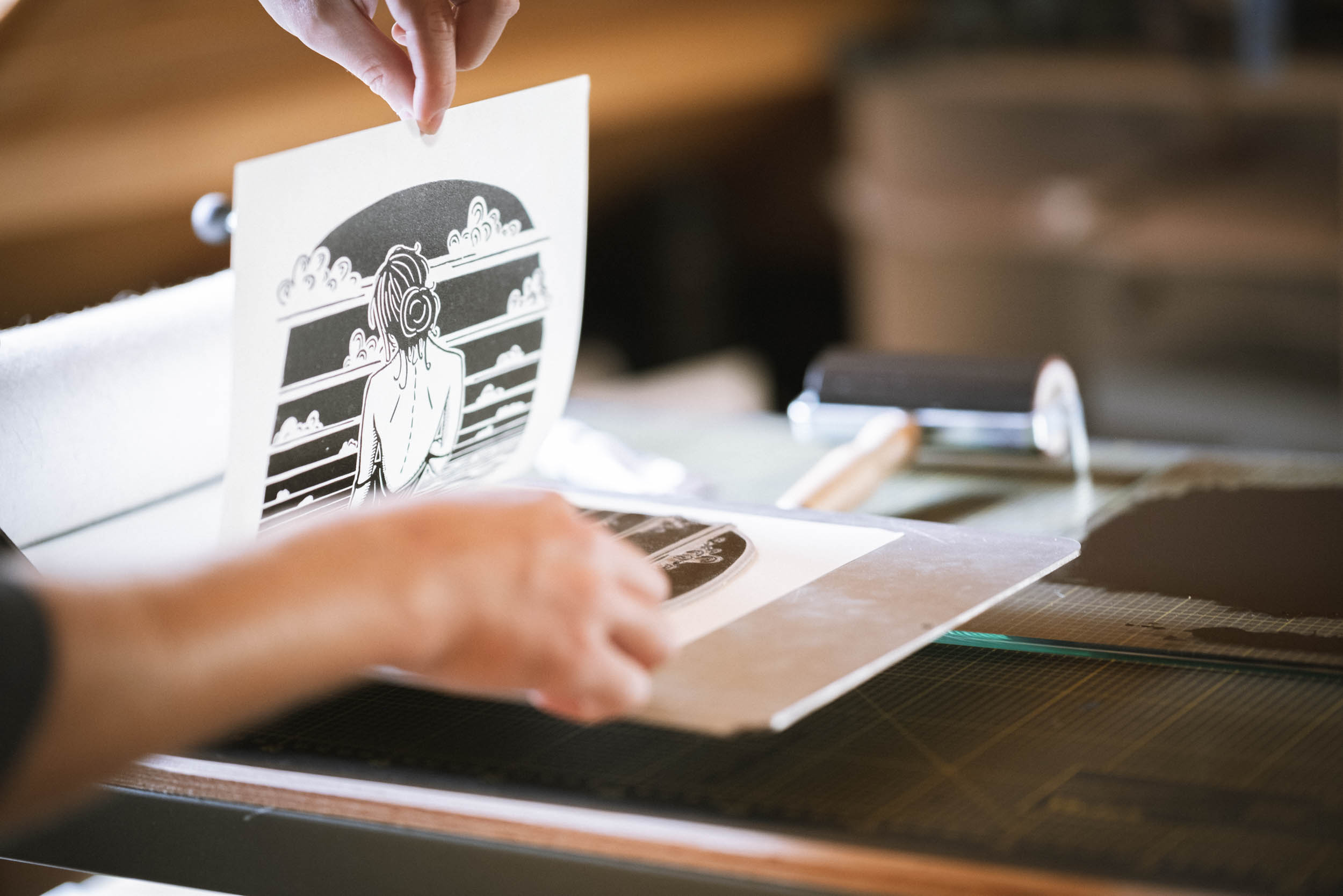 Ein Kunstwerk entsteht – dein Linoldruck aus Kaltern in Südtirol